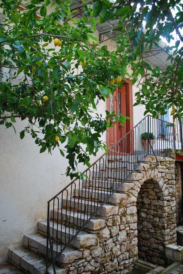 נפפקטוס Villa "Pietra E Mare" מראה חיצוני תמונה